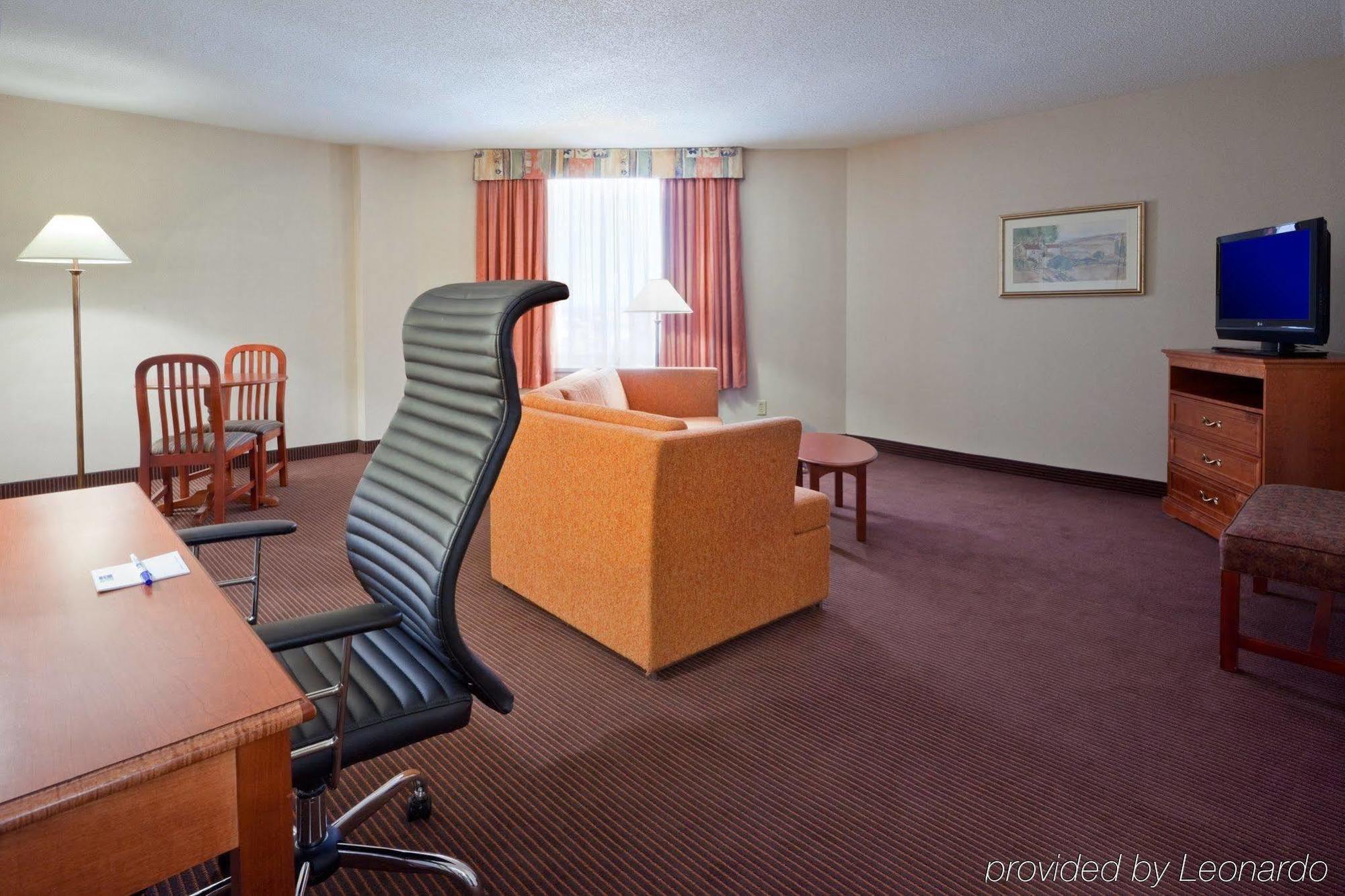 Quality Inn & Suites Regina Downtown Buitenkant foto
